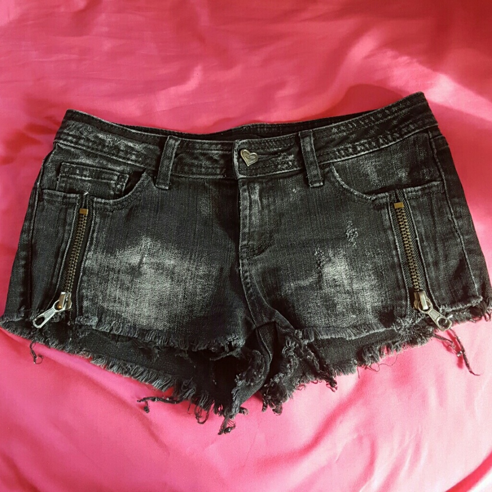 Vera Wang princess black shorts with zipper